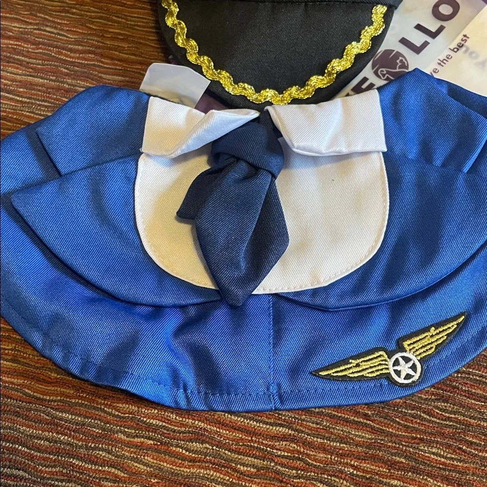 Small Dog Airline Pilot Halloween Costume. NWOT. Size M.